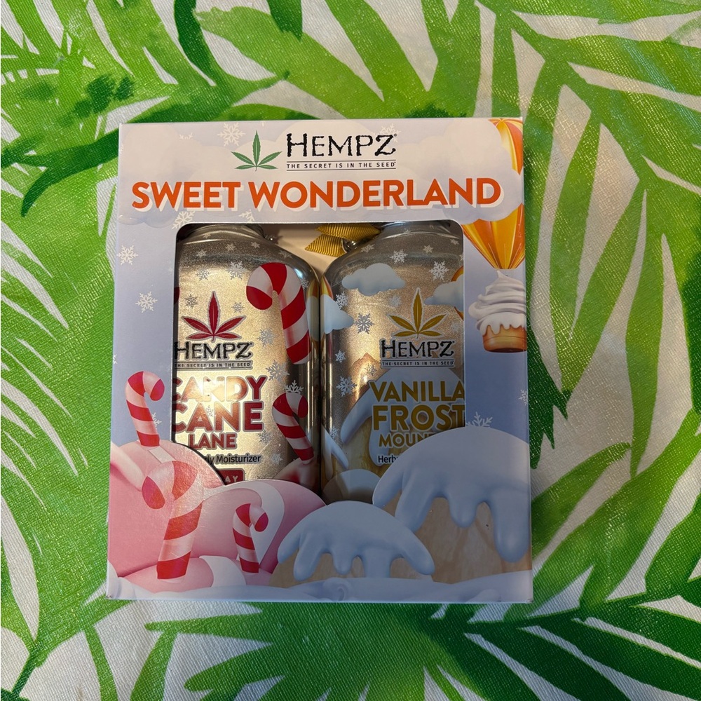 Hempz Sweet Wonderland Set - Candy Cane & Vanilla Frost. Two 500ml bottles